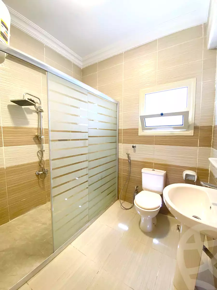 https://aqarmap.com.eg/ar/listing/6663137-for-rent-cairo-new-cairo-compounds-el-mostashareen-compound