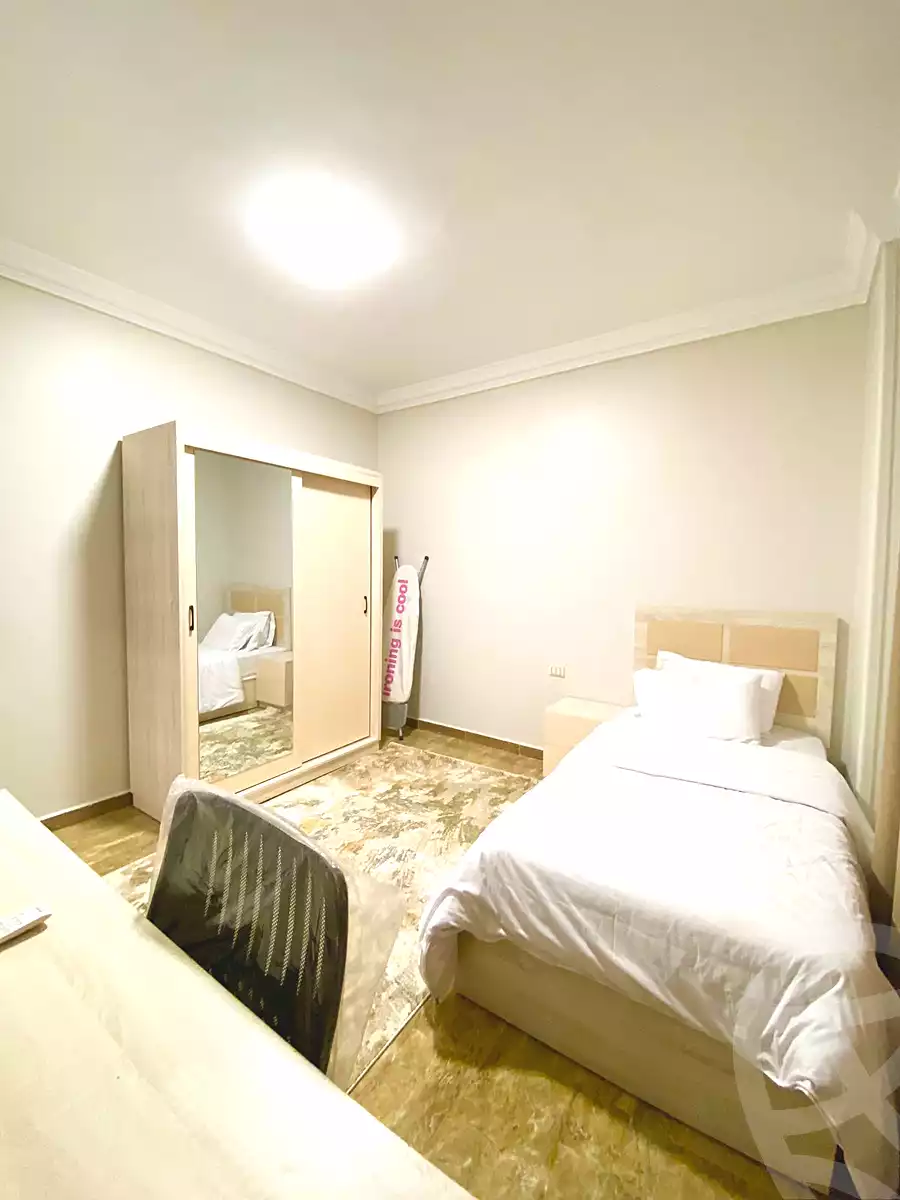 https://aqarmap.com.eg/ar/listing/6663137-for-rent-cairo-new-cairo-compounds-el-mostashareen-compound