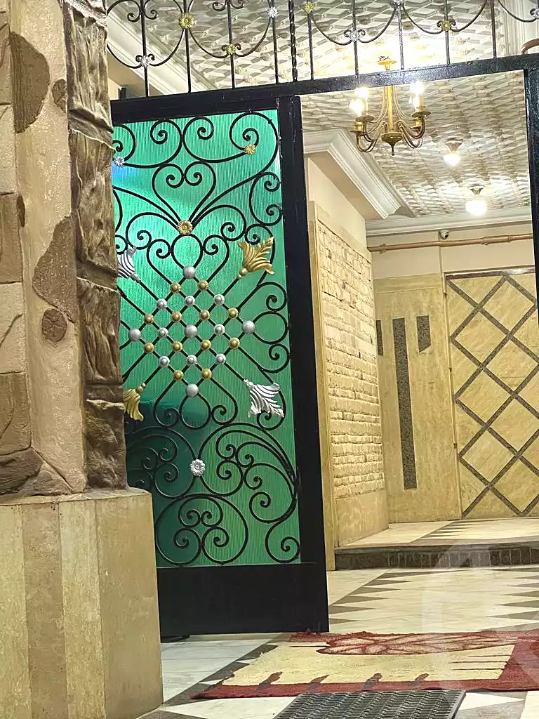 https://aqarmap.com.eg/ar/listing/6663977-for-sale-alexandria-lauran-shr-bw-qyr-tryq-lhry