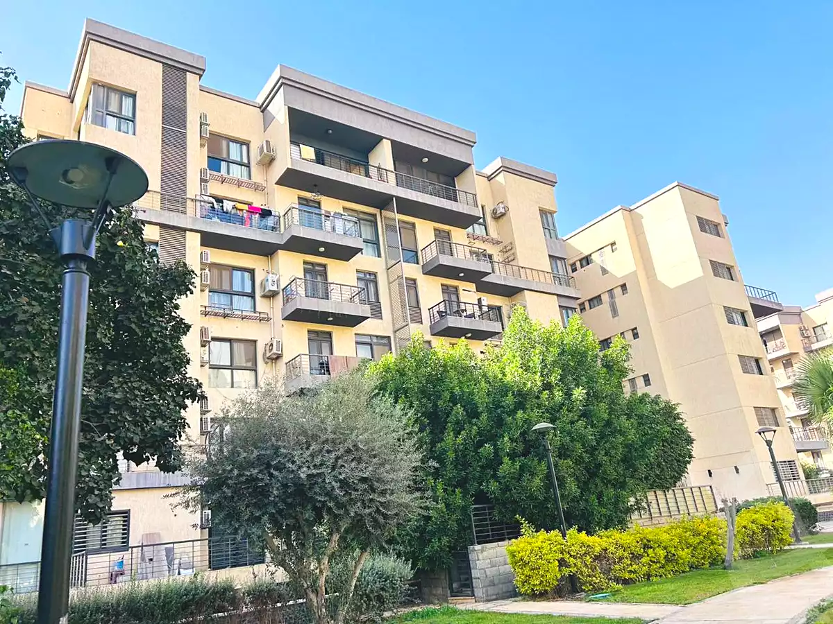 https://aqarmap.com.eg/en/listing/6665137-for-sale-cairo-new-cairo-madinaty-eighth-zone-buildings-madinaty-b-8