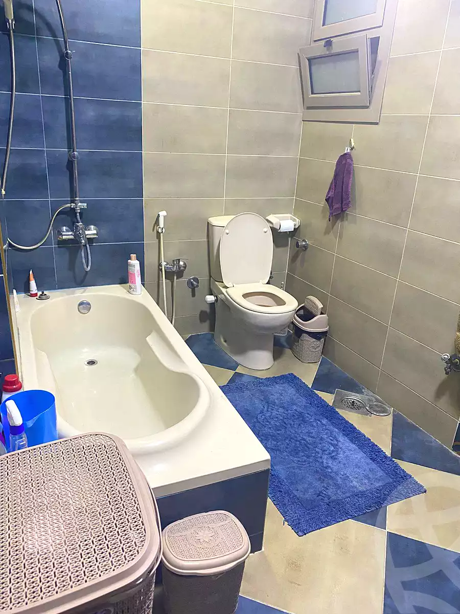 https://aqarmap.com.eg/en/listing/6667261-for-sale-cairo-helwan-helwan-el-sharkeya-mostafa-safwat-st
