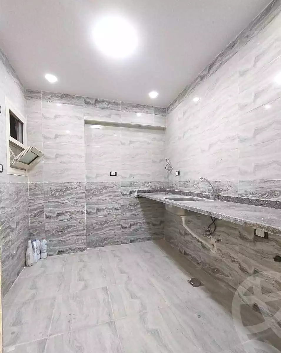https://aqarmap.com.eg/ar/listing/6668075-for-sale-alexandria-l-jmy-lbytsh-ain-shams-st