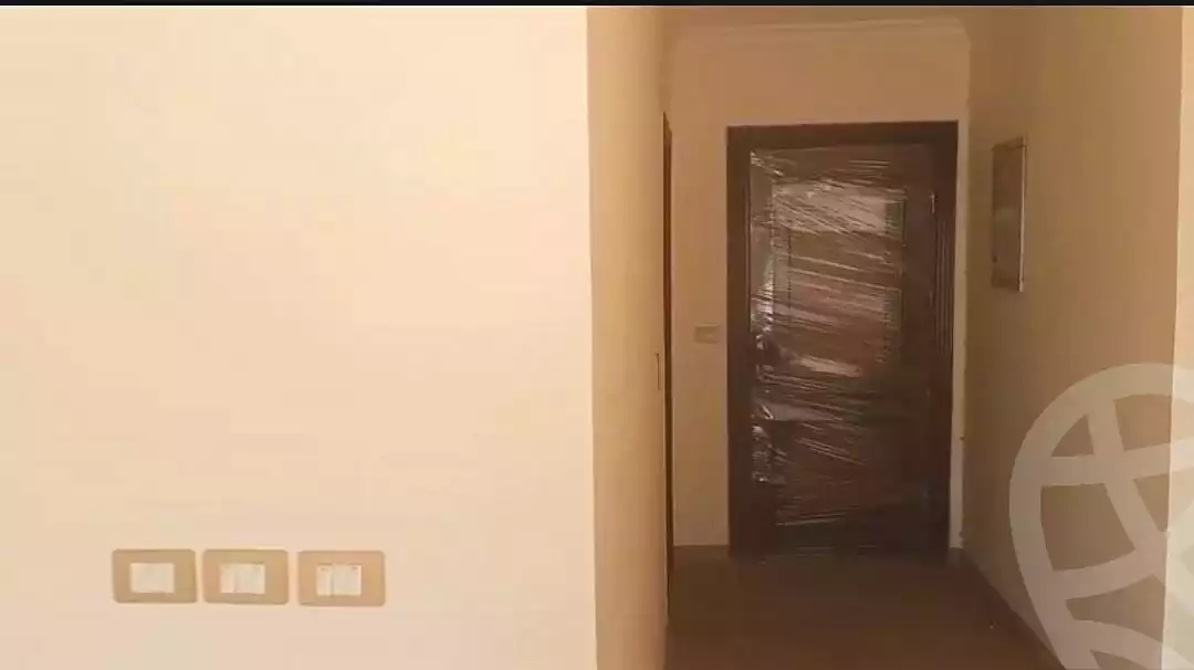 https://aqarmap.com.eg/ar/listing/6668685-for-sale-cairo-el-sheikh-zayed-city-lshykh-zyd-ljdyd-west-view-residence-hdp