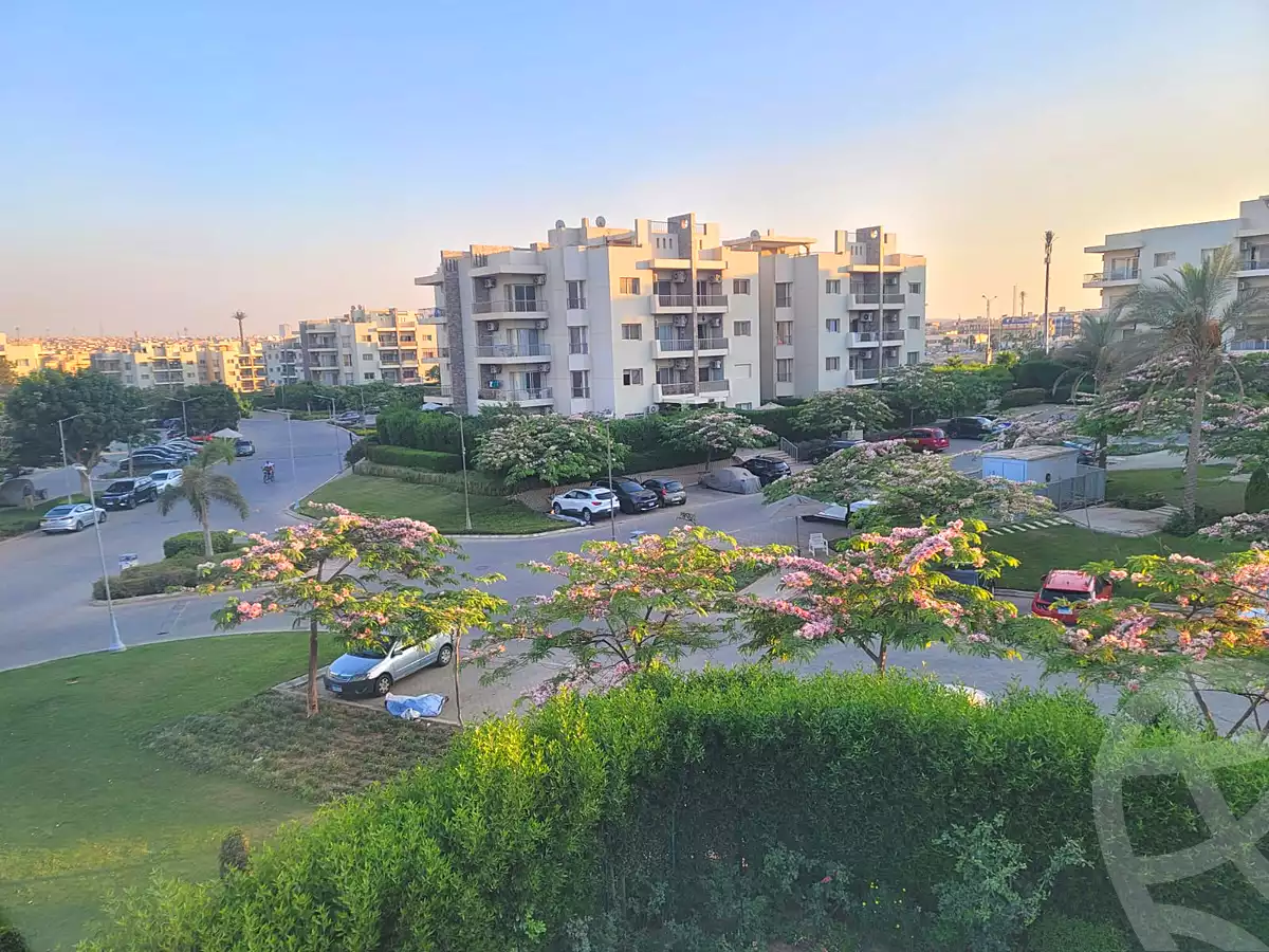 https://aqarmap.com.eg/en/listing/6669534-for-sale-cairo-el-sheikh-zayed-city-compounds-dh-drys