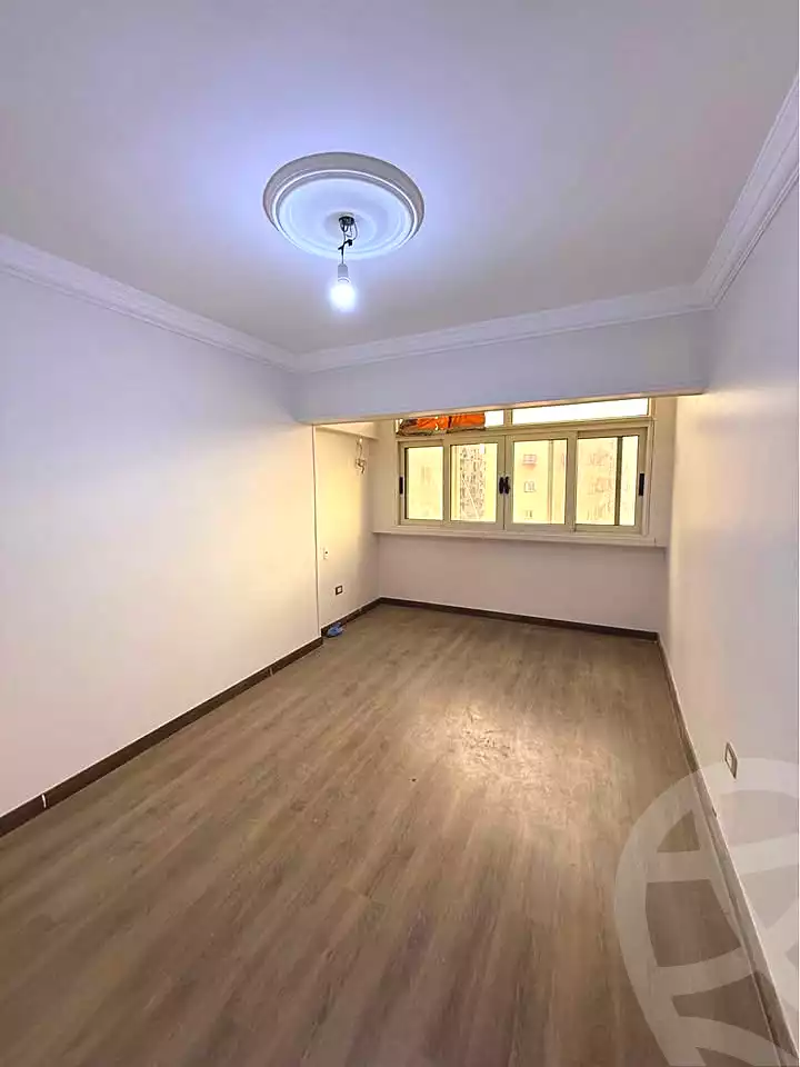 https://aqarmap.com.eg/en/listing/6669995-for-sale-alexandria-el-mandara-alex-el-mandara-bahri