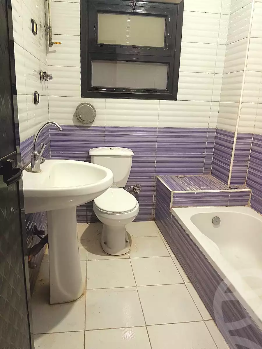 https://aqarmap.com.eg/ar/listing/6670046-for-rent-cairo-helwan-hadayek-helwan-nile-corniche-st