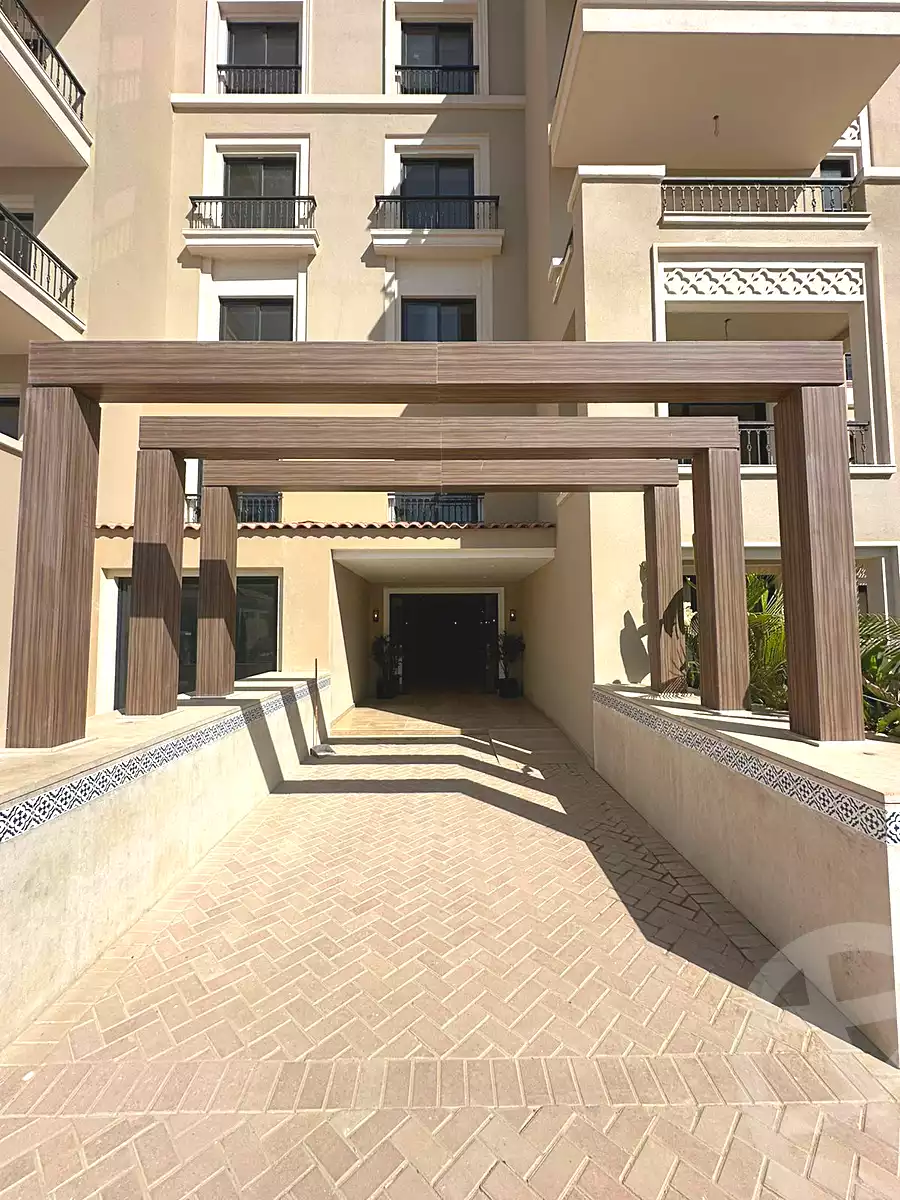 https://aqarmap.com.eg/ar/listing/6671130-for-sale-cairo-el-sheikh-zayed-city-compounds-kmbwnd-fyldj-wyst-dr-llttwyr
