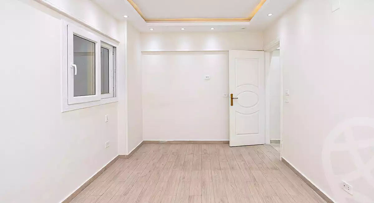 https://aqarmap.com.eg/ar/listing/6671363-for-sale-alexandria-sydy-bshr-sydy-bshr-bhry-shr-khld-bn-lwlyd