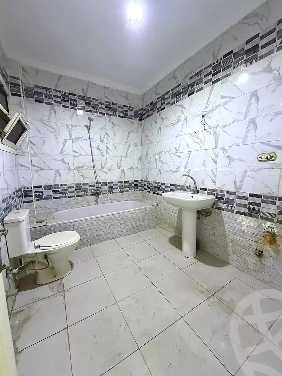 https://aqarmap.com.eg/ar/listing/6672774-for-rent-cairo-ain-shams-jsr-lswys