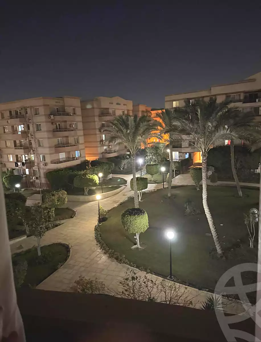 https://aqarmap.com.eg/en/listing/6673869-for-sale-cairo-new-cairo-lrhb-city-phase-4-mohammed-farid-st