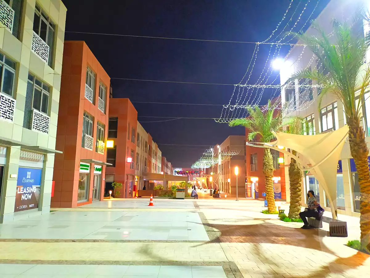 https://aqarmap.com.eg/ar/listing/6674091-for-rent-cairo-el-sheikh-zayed-city-compounds-the-courtyard-mall-dorra