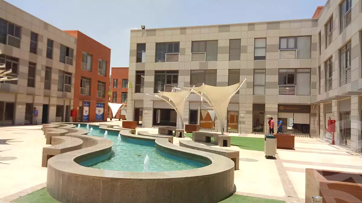 https://aqarmap.com.eg/ar/listing/6674120-for-sale-cairo-el-sheikh-zayed-city-compounds-the-courtyard-mall-dorra