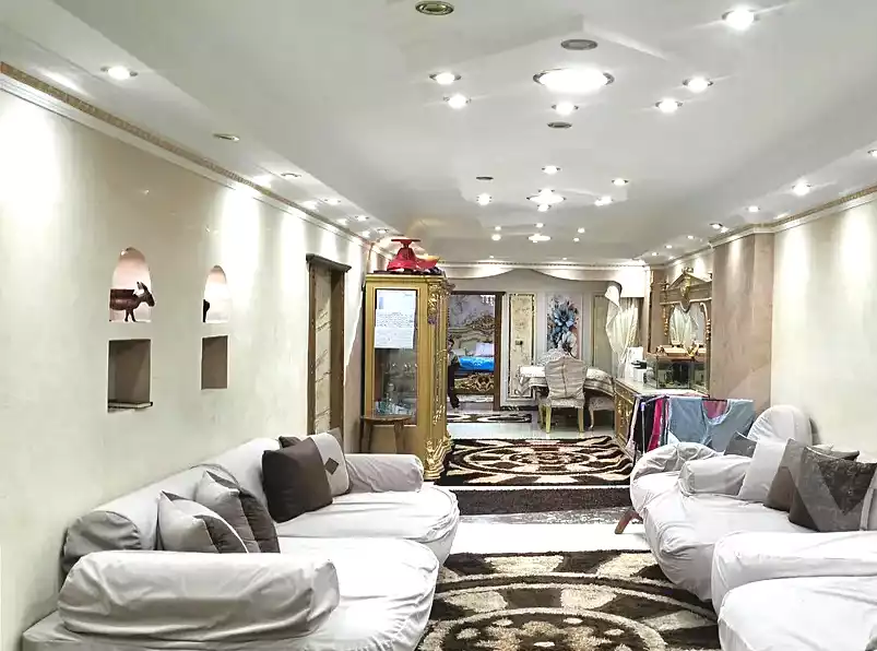 https://aqarmap.com.eg/ar/listing/6675703-for-sale-cairo-helwan-helwan-el-sharkeya-mostafa-safwat-st