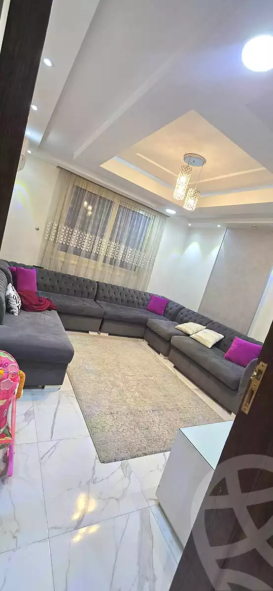 https://aqarmap.com.eg/ar/listing/6675763-for-sale-cairo-helwan-helwan-el-sharkeya-zaki-hawas-st