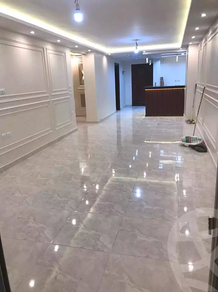 https://aqarmap.com.eg/ar/listing/6677052-for-rent-alexandria-el-montazah-compounds-in-el-montazah-royal-plaza-compound-al-halawany