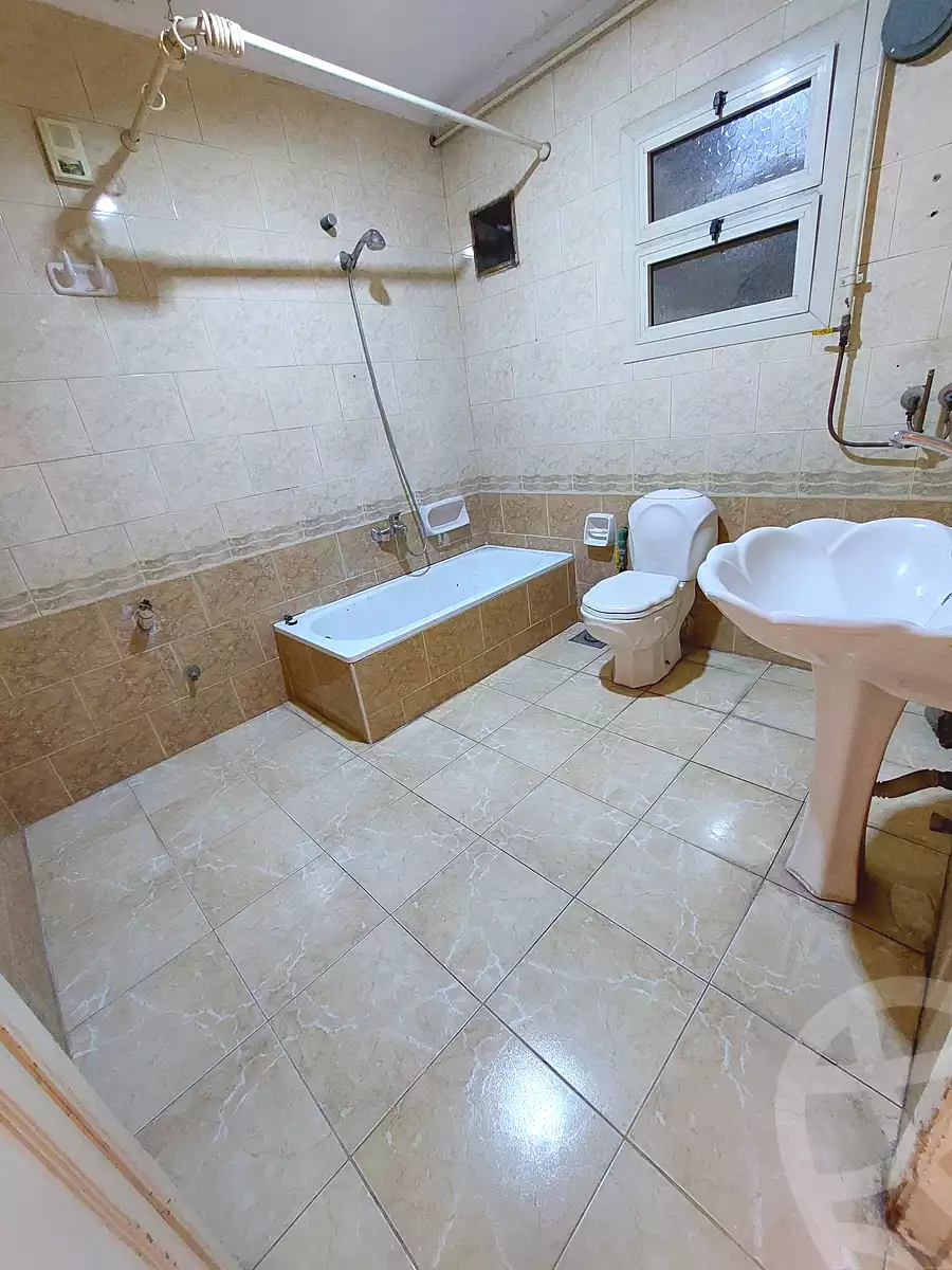 https://aqarmap.com.eg/ar/listing/6677978-for-sale-cairo-ain-shams-ain-shams-el-sharkia-el-zahraa-st