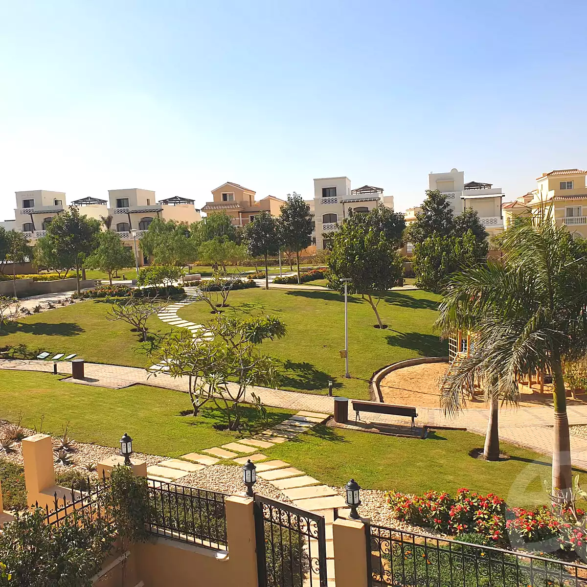 https://aqarmap.com.eg/en/listing/6679557-for-rent-cairo-new-cairo-compounds-mountain-view-hyde-park