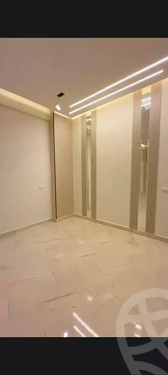 https://aqarmap.com.eg/ar/listing/6679876-for-sale-cairo-6th-of-october-el-ahyaa-neighborhood-4th-neighbourhood-1