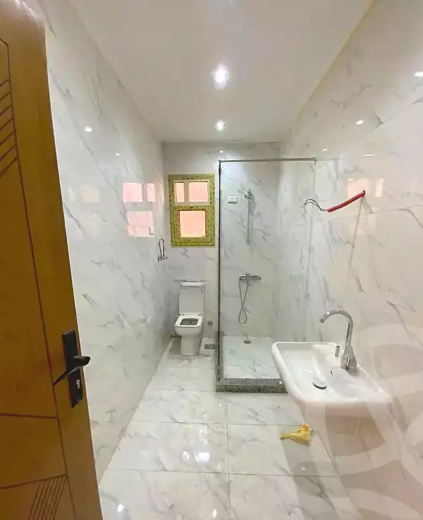 https://aqarmap.com.eg/ar/listing/6679993-for-sale-cairo-6th-of-october-el-ahyaa-neighborhood-2nd-divided-from-al-kafrawei-st
