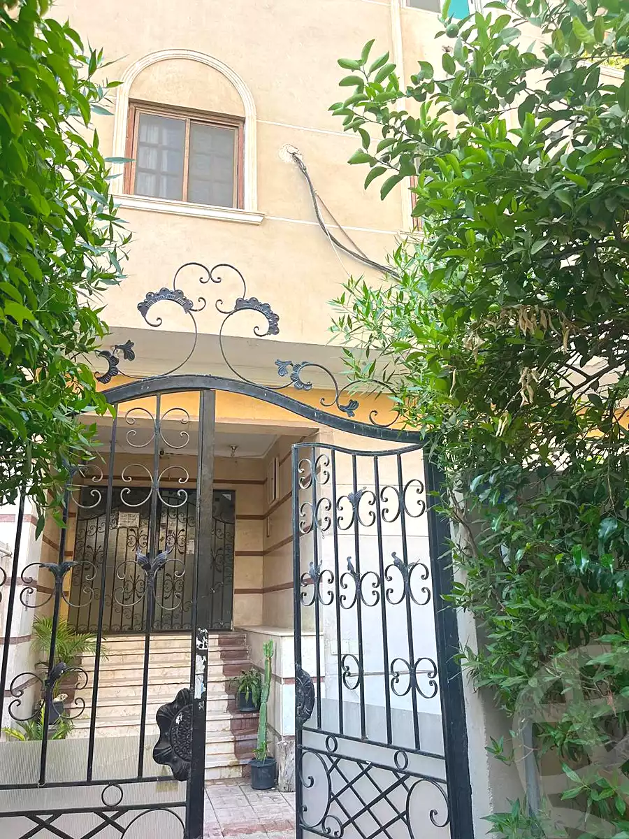 https://aqarmap.com.eg/ar/listing/6680022-for-sale-cairo-6th-of-october-el-ahyaa-neighborhood-4th-neighborhood-3