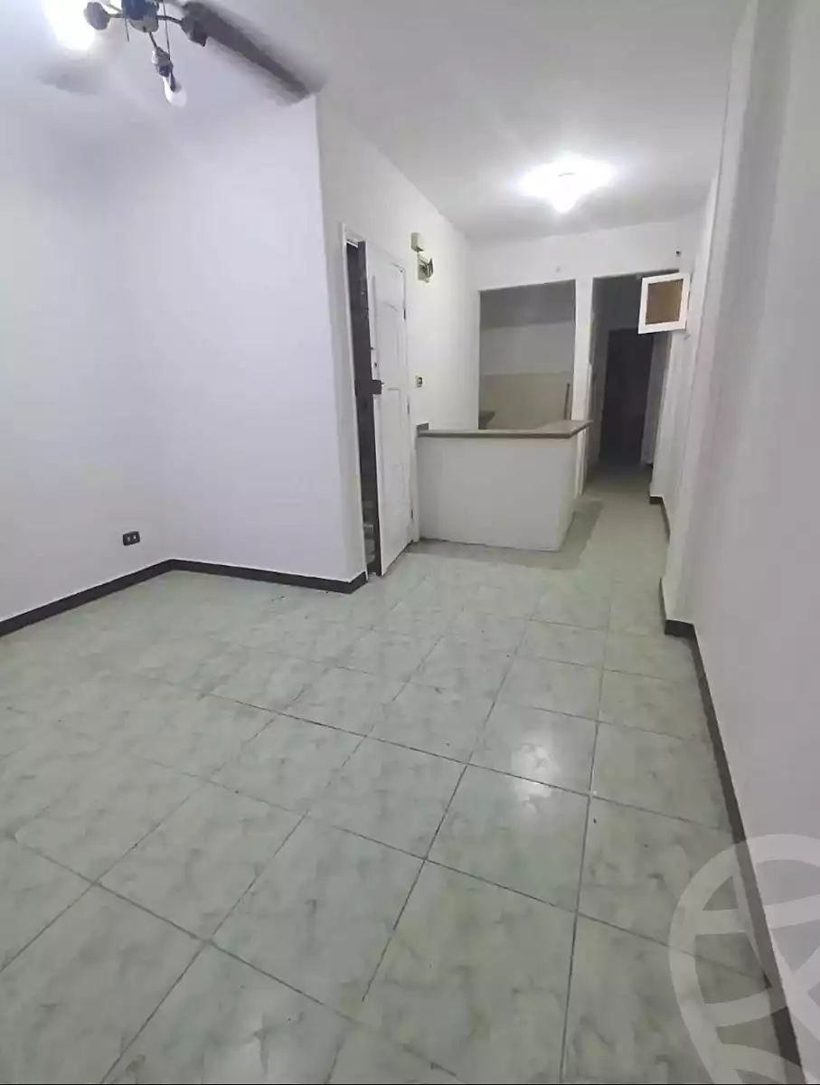 https://aqarmap.com.eg/ar/listing/6680388-for-sale-alexandria-sydy-bshr-sydy-bshr-bhry-gamal-abd-el-nasir-st