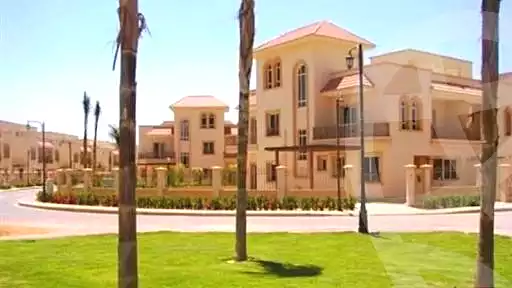 https://aqarmap.com.eg/ar/listing/6682358-for-sale-cairo-el-sheikh-zayed-city-compounds-greens