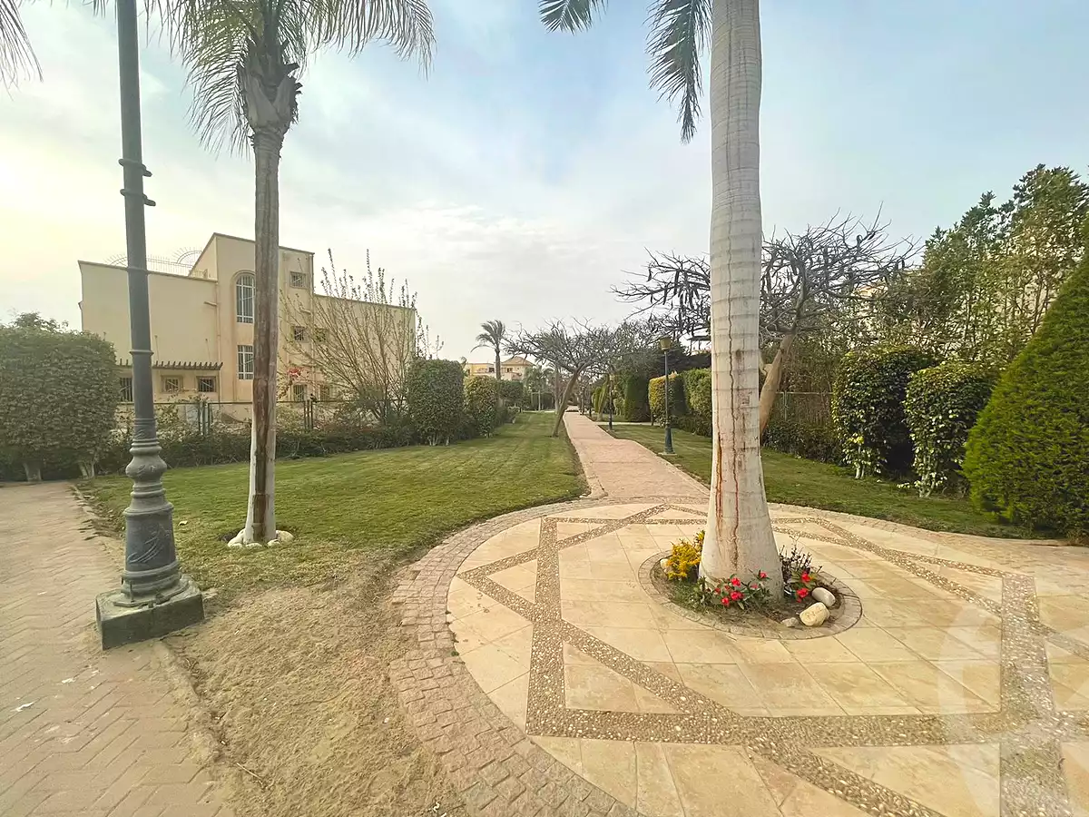 https://aqarmap.com.eg/ar/listing/6682358-for-sale-cairo-el-sheikh-zayed-city-compounds-greens