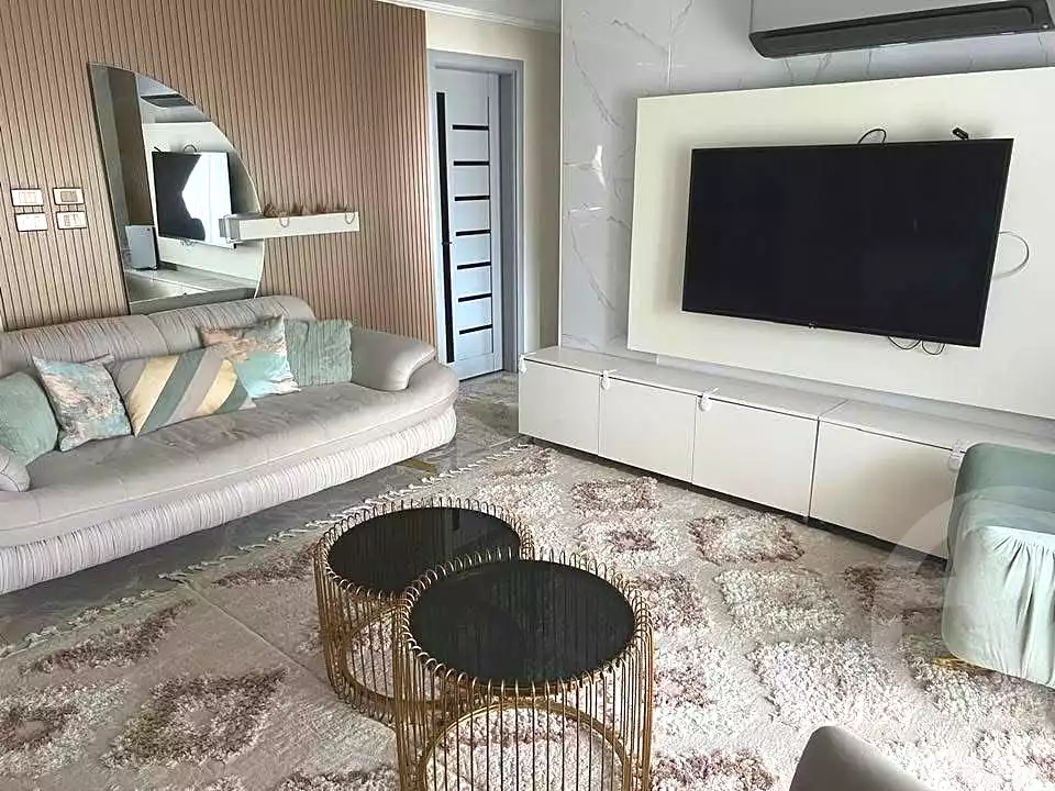 https://aqarmap.com.eg/ar/listing/6682236-for-sale-cairo-new-cairo-compounds-mwrd-fq-llttwyr