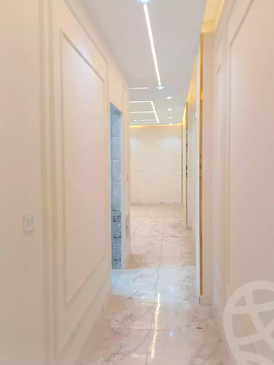 https://aqarmap.com.eg/ar/listing/6685779-for-sale-cairo-6th-of-october-el-ahyaa-neighborhood-3rd-al-hay-al-thalith-st