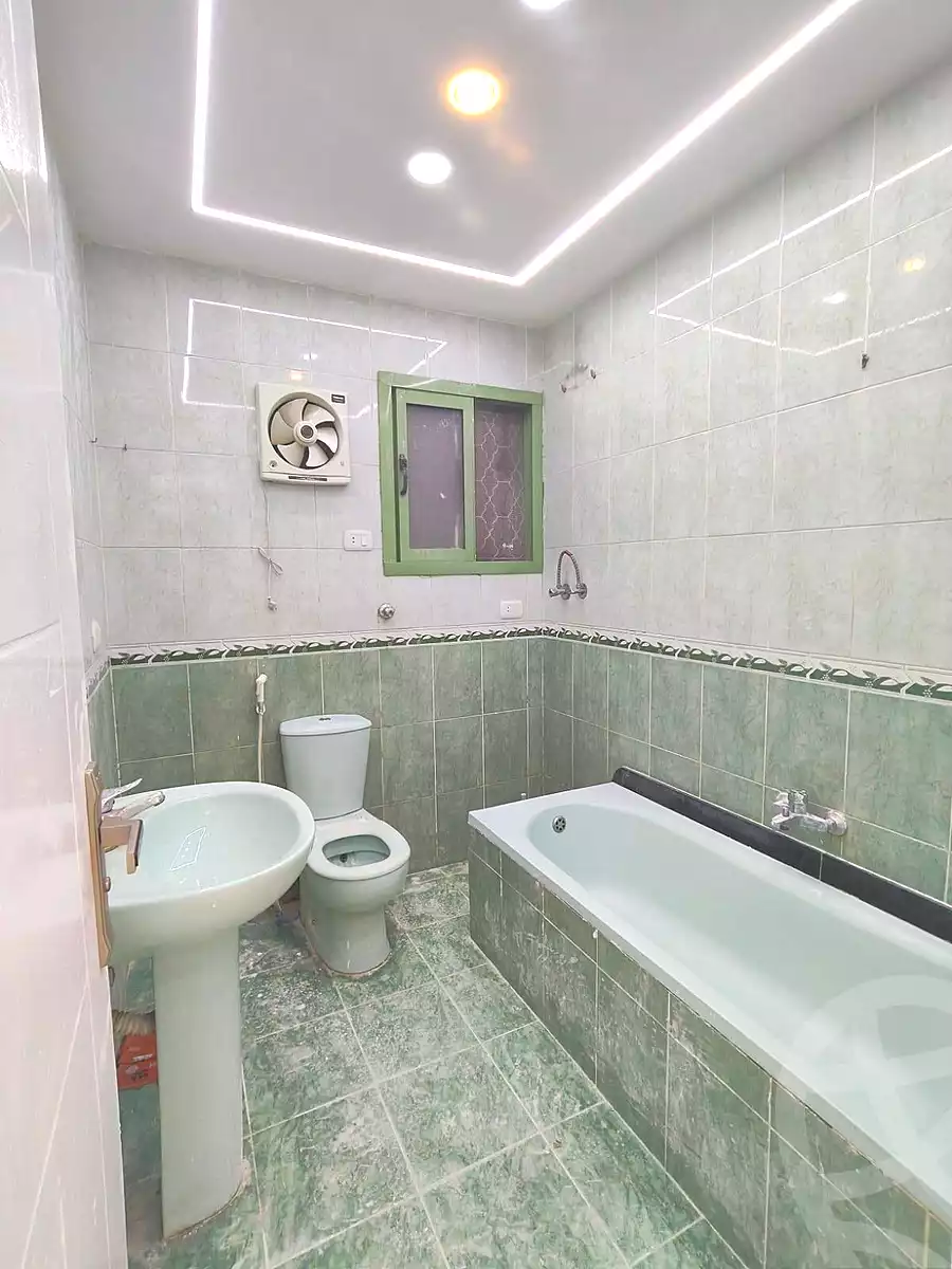 https://aqarmap.com.eg/ar/listing/6685949-for-sale-alexandria-sydy-bshr-sydy-bshr-bhry-gamal-abd-el-nasir-st