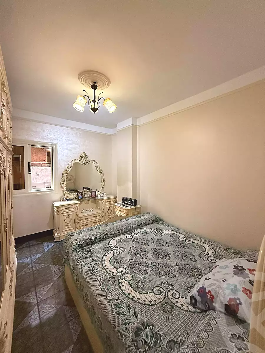 https://aqarmap.com.eg/en/listing/6686011-for-sale-alexandria-sydy-bshr-sydy-bshr-bhry-street-15