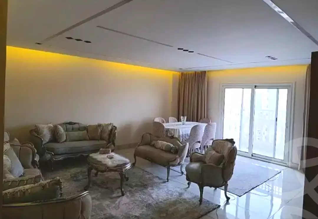 https://aqarmap.com.eg/ar/listing/6686073-for-sale-alexandria-miami-farook-abd-al-wahab-st