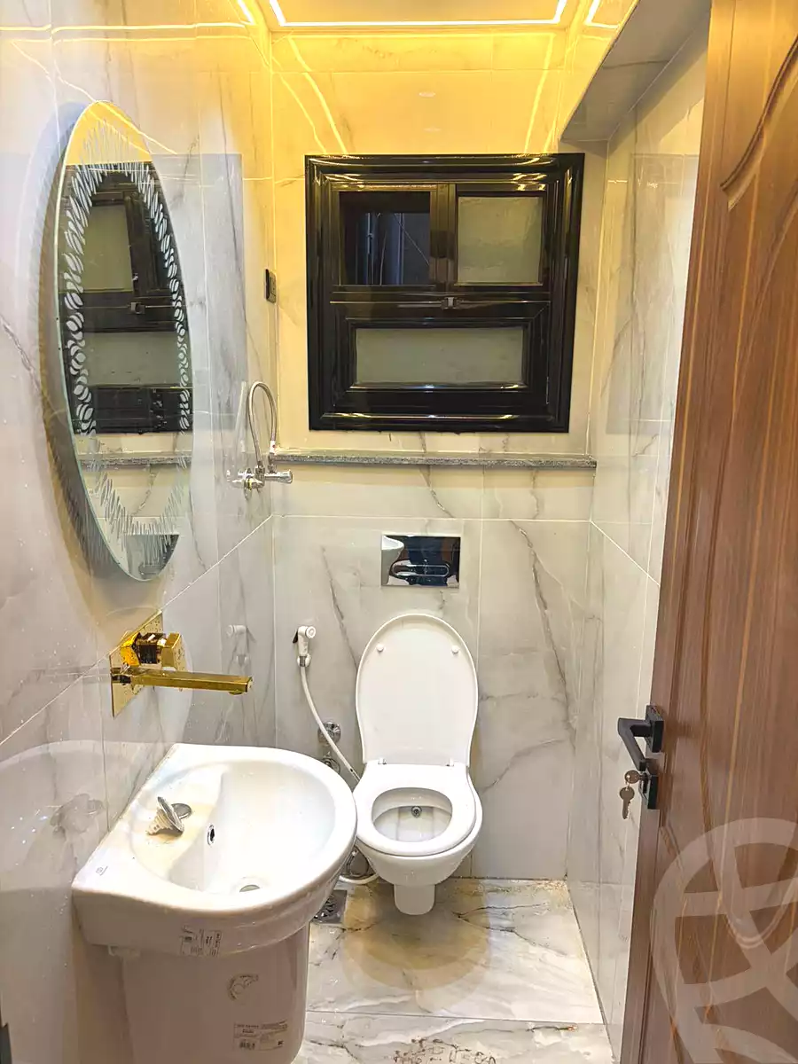 https://aqarmap.com.eg/ar/listing/6687293-for-sale-cairo-6th-of-october-el-ahyaa-neighborhood-2nd-divided-from-al-kafrawei-st