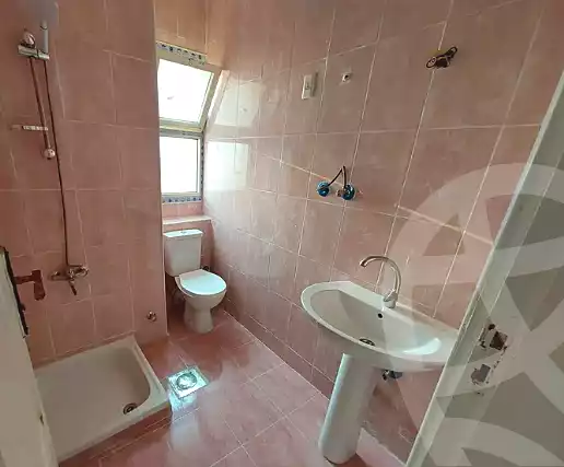 https://aqarmap.com.eg/ar/listing/6689106-for-rent-cairo-al-oubour-compounds