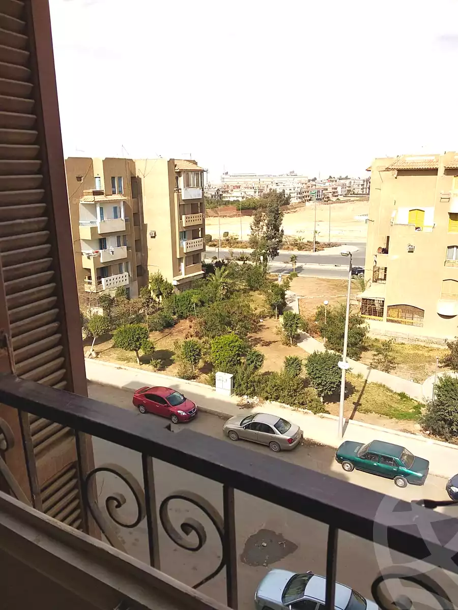 https://aqarmap.com.eg/ar/listing/6689756-for-sale-cairo-new-cairo-first-settlement-mhwr-mstfy-kml