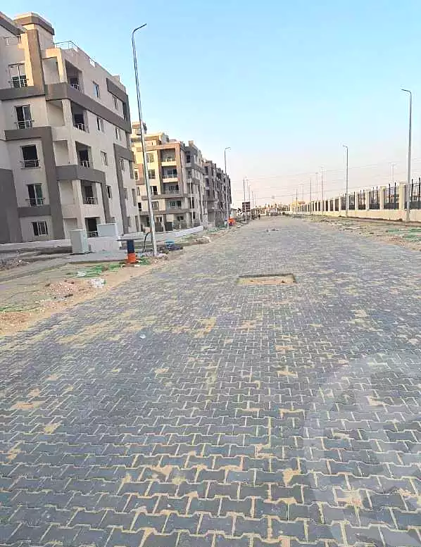 https://aqarmap.com.eg/ar/listing/6690794-for-sale-cairo-6th-of-october-compounds-kmbwnd-jm-lqhr
