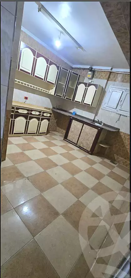 https://aqarmap.com.eg/ar/listing/6691618-for-rent-cairo-helwan-helwan-el-sharkeya-heidar-st
