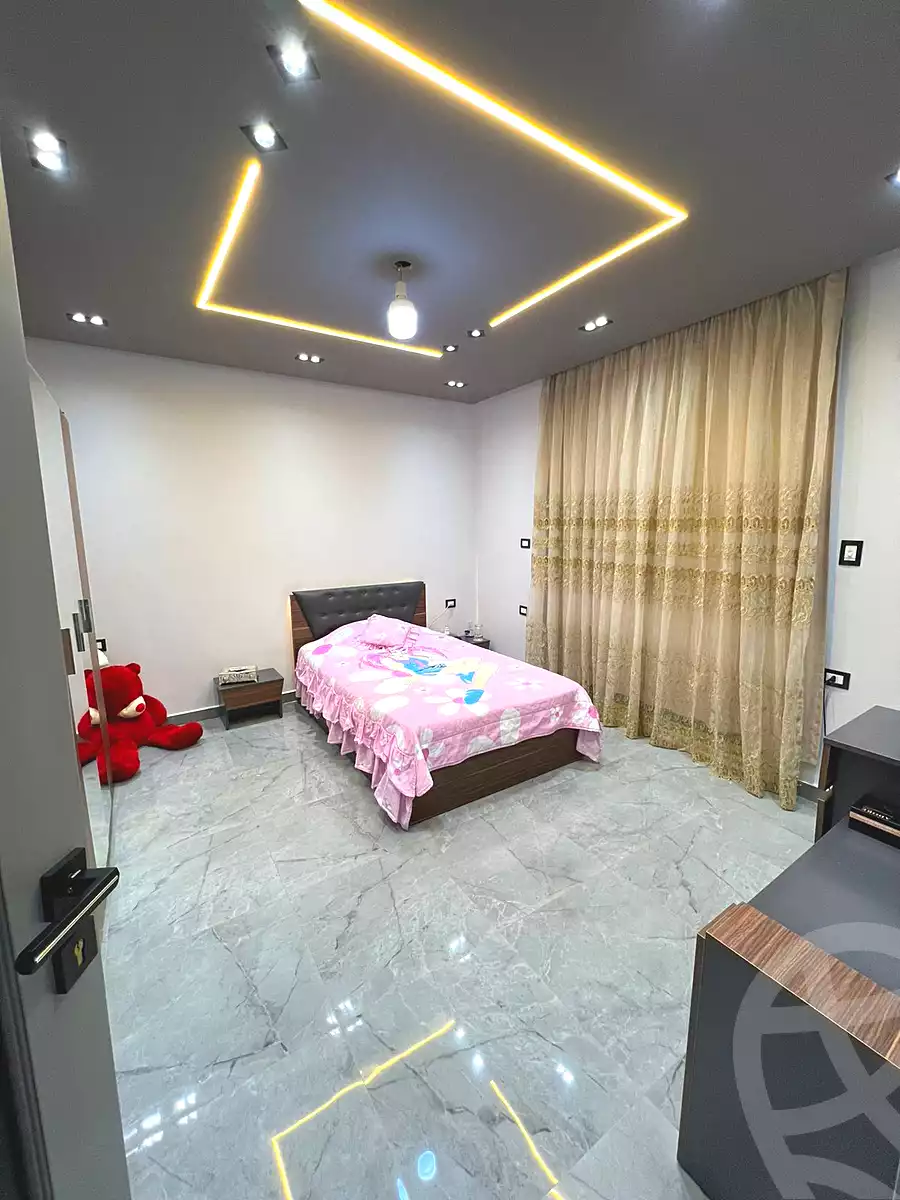 https://aqarmap.com.eg/ar/listing/6692741-for-sale-cairo-el-sheikh-zayed-city-compounds-el-khamayel