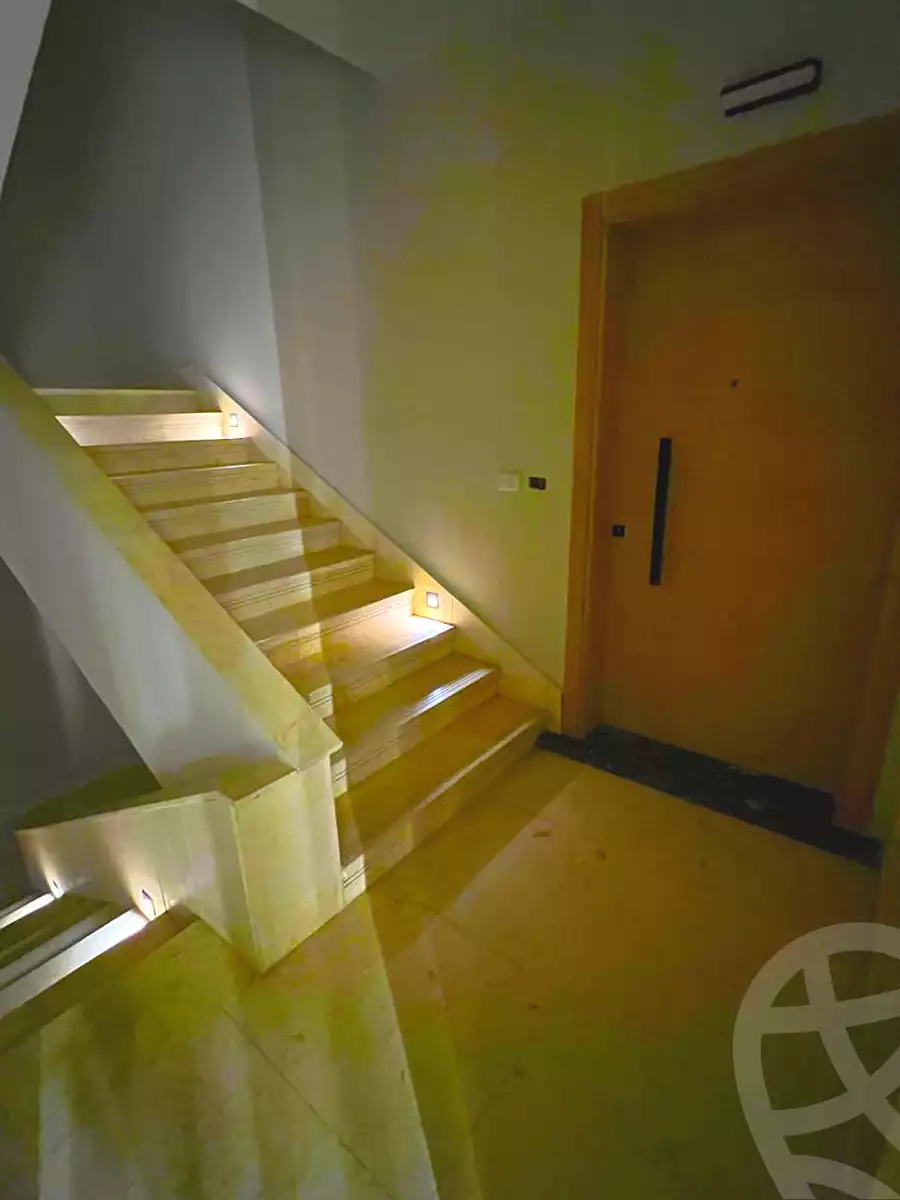 https://aqarmap.com.eg/ar/listing/6693114-for-sale-cairo-6th-of-october-el-hay-el-motamyz-first-touristic-village