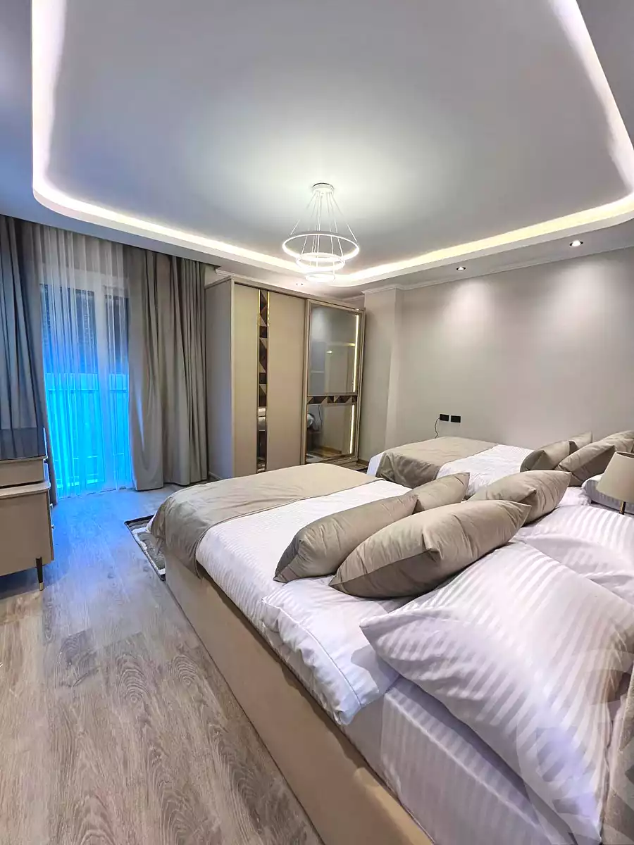 https://aqarmap.com.eg/en/listing/6693471-for-sale-cairo-new-cairo-compounds-mwrd-fq-llttwyr