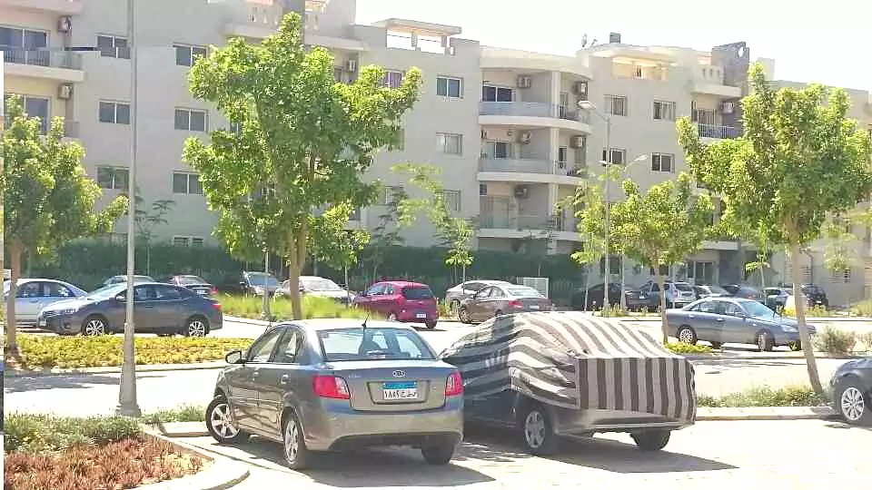 https://aqarmap.com.eg/en/listing/6693716-for-rent-cairo-el-sheikh-zayed-city-compounds-dh-drys