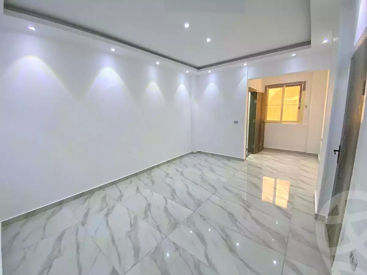 https://aqarmap.com.eg/ar/listing/6693900-for-sale-cairo-new-cairo-el-ahyaa-first-neighborhood-street-1