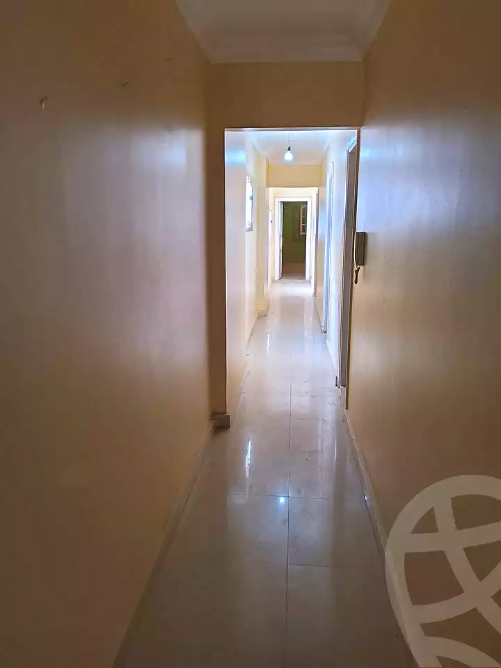 https://aqarmap.com.eg/ar/listing/6696493-for-sale-alexandria-ganaklis-shr-mrtdy-bsh
