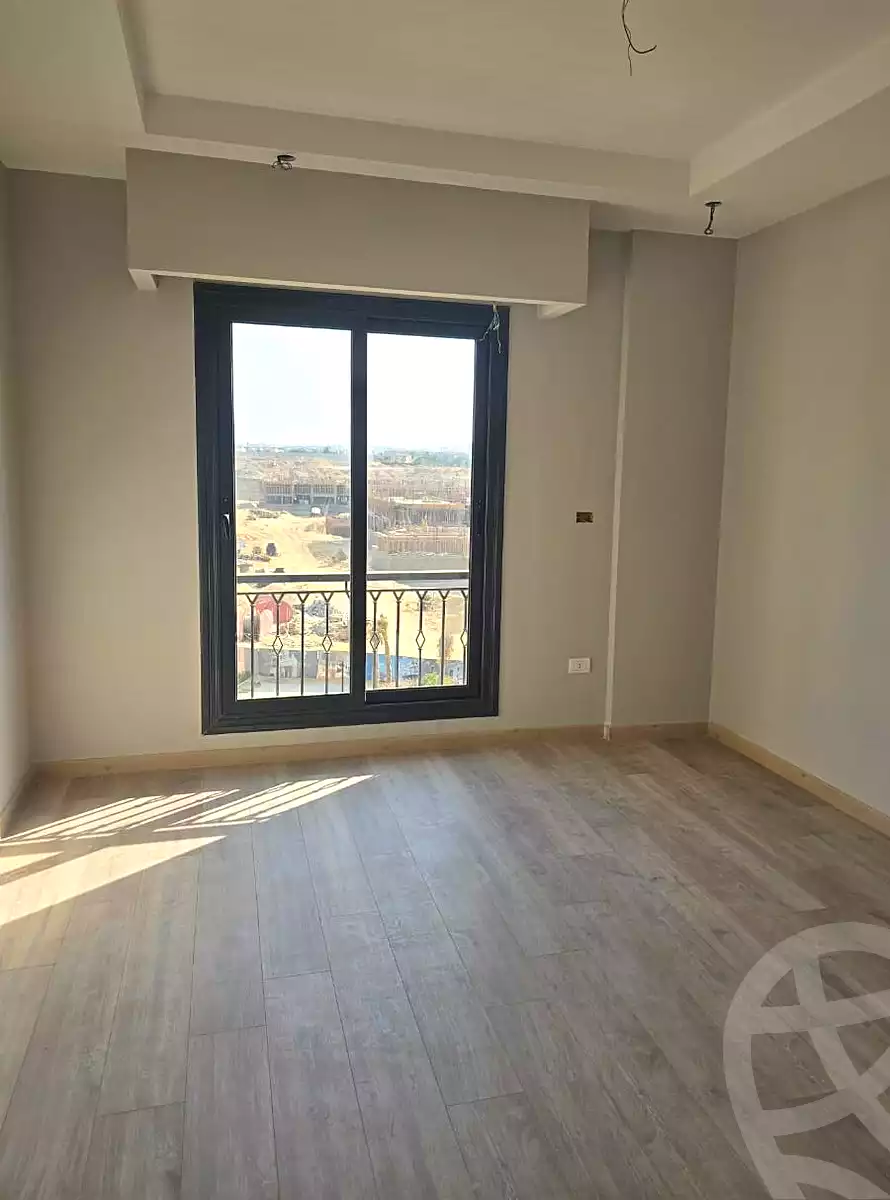 https://aqarmap.com.eg/ar/listing/6698238-for-rent-cairo-el-sheikh-zayed-city-compounds-kmbwnd-fyldj-wyst-dr-llttwyr