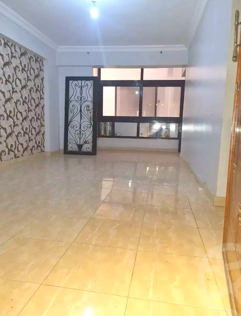 https://aqarmap.com.eg/en/listing/6700614-for-rent-alexandria-sydy-bshr