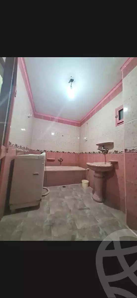 https://aqarmap.com.eg/ar/listing/6700788-for-sale-alexandria-moharram-bey-kanal-al-mahmoudeya-al-bahri-st
