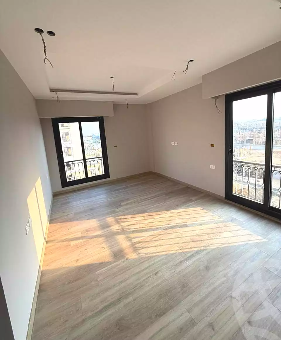 https://aqarmap.com.eg/ar/listing/6702240-for-rent-cairo-el-sheikh-zayed-city-compounds-kmbwnd-fyldj-wyst-dr-llttwyr