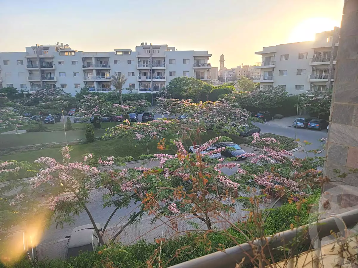 https://aqarmap.com.eg/ar/listing/6702353-for-sale-cairo-el-sheikh-zayed-city-compounds-dh-drys