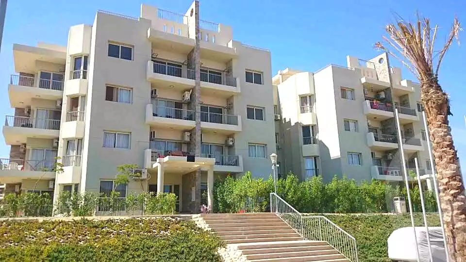 https://aqarmap.com.eg/en/listing/6702932-for-sale-cairo-el-sheikh-zayed-city-compounds-dh-drys