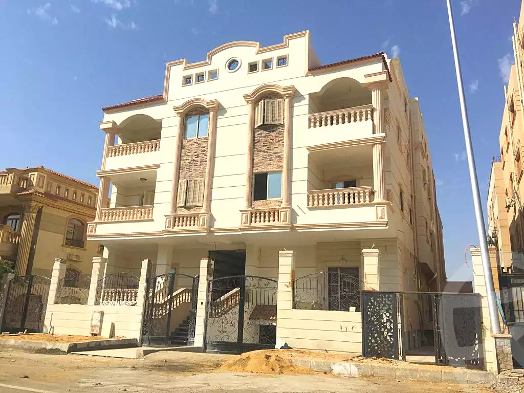 https://aqarmap.com.eg/ar/listing/6703111-for-sale-cairo-new-cairo-el-banafsg-el-banafsag-8-el-shaikh-abdul-galil-issa-st